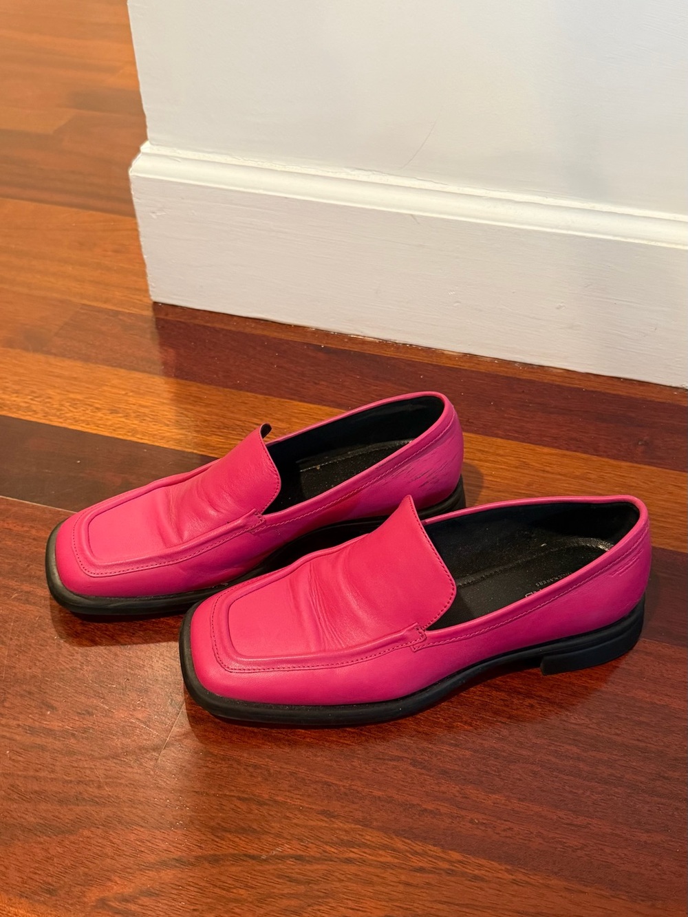 Vagabond Fuchsia Pink Leather Slip-On Loafers
